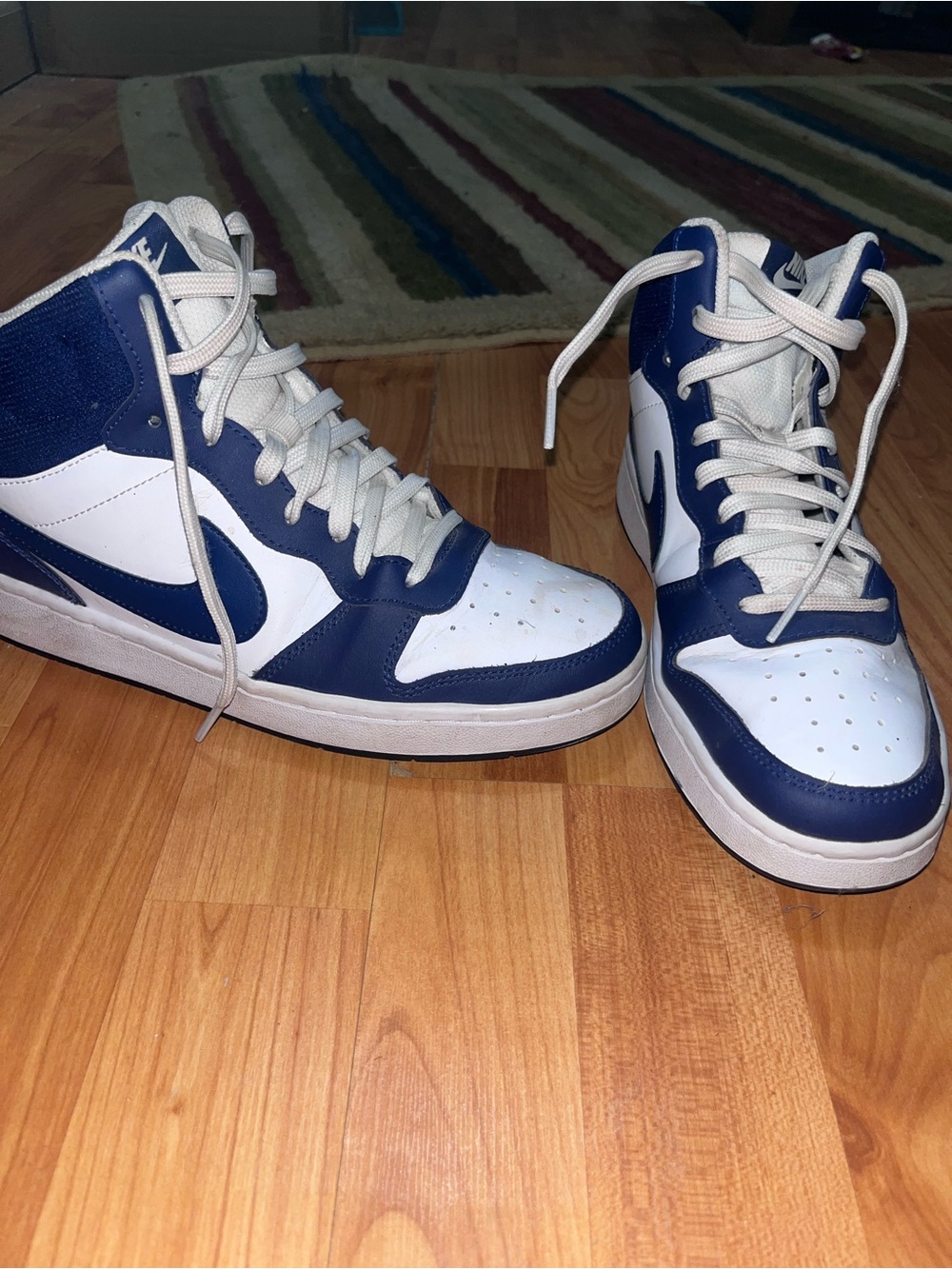 Woman’s High-Top Athletic Sneakers size 7